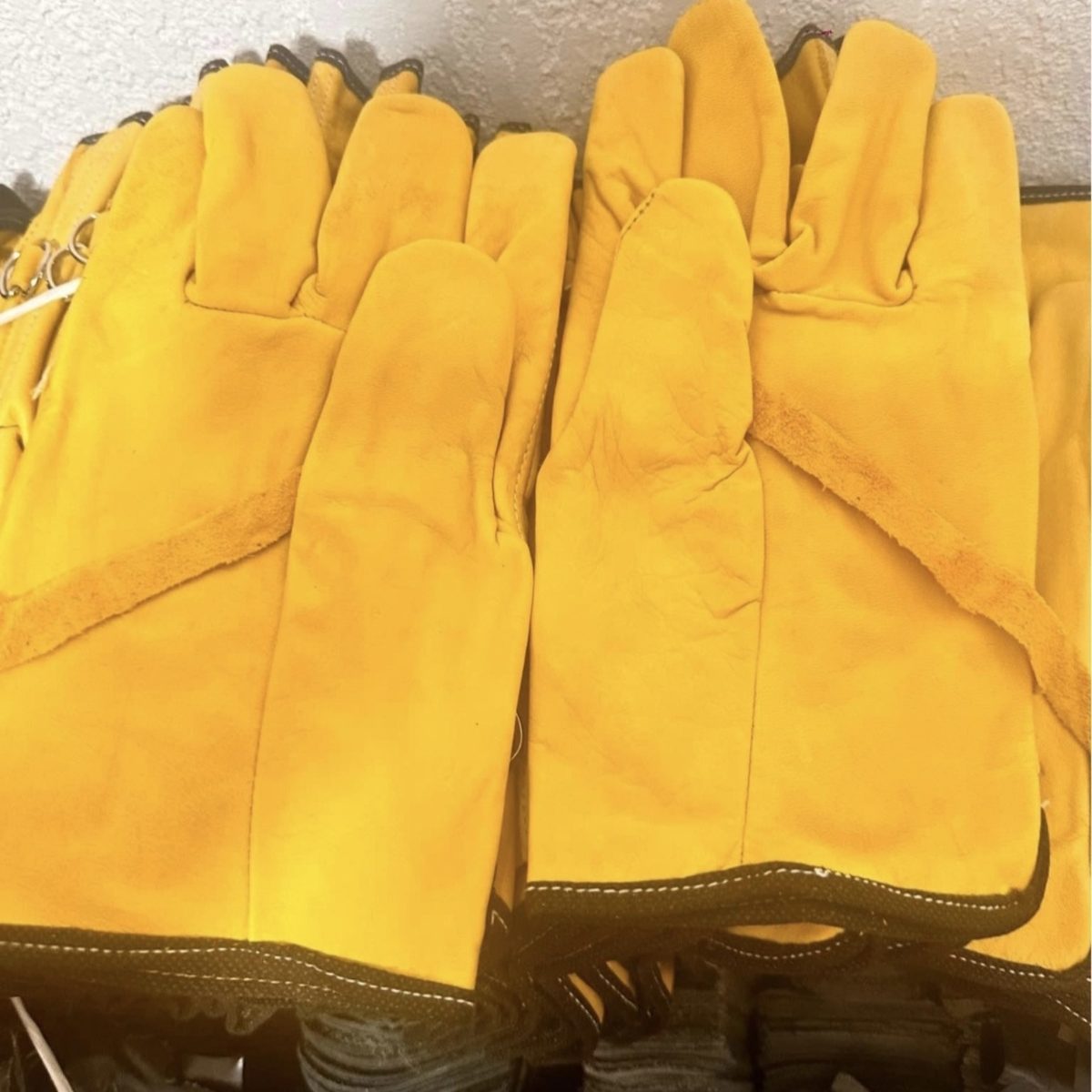Atado de 25 pares de guantes de piel electricista tipo argonero